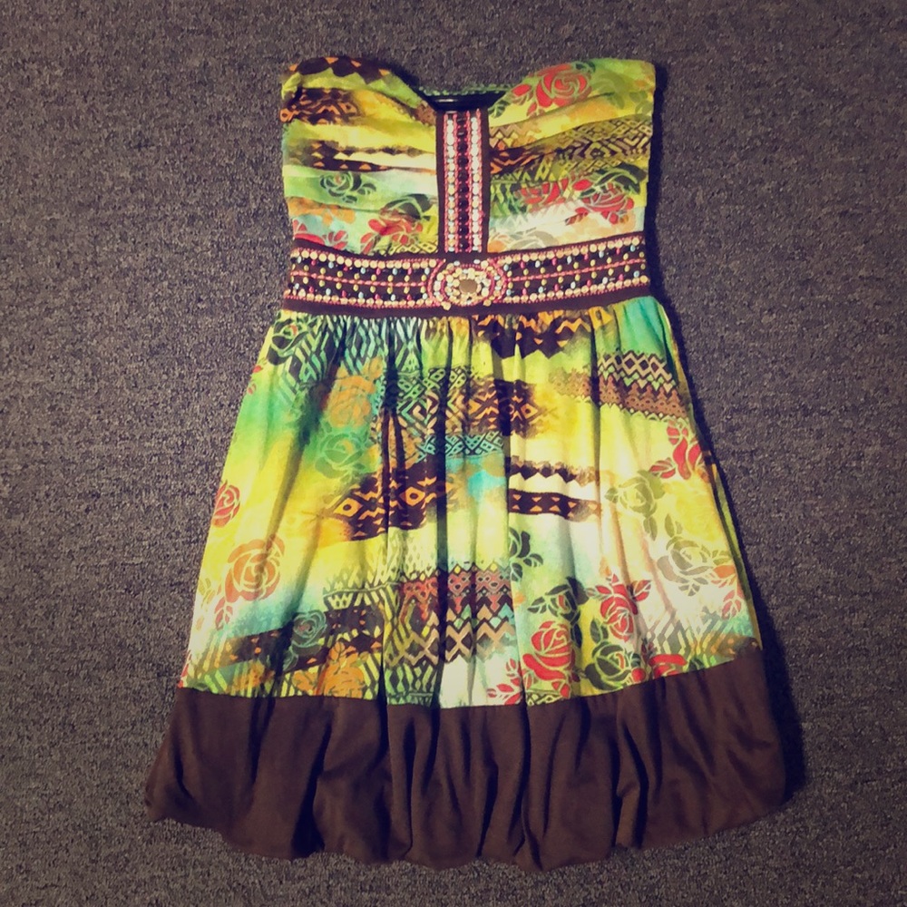 Tribal looking strapless dress size small